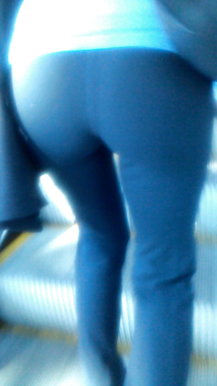 25P More voyeur pics on the train