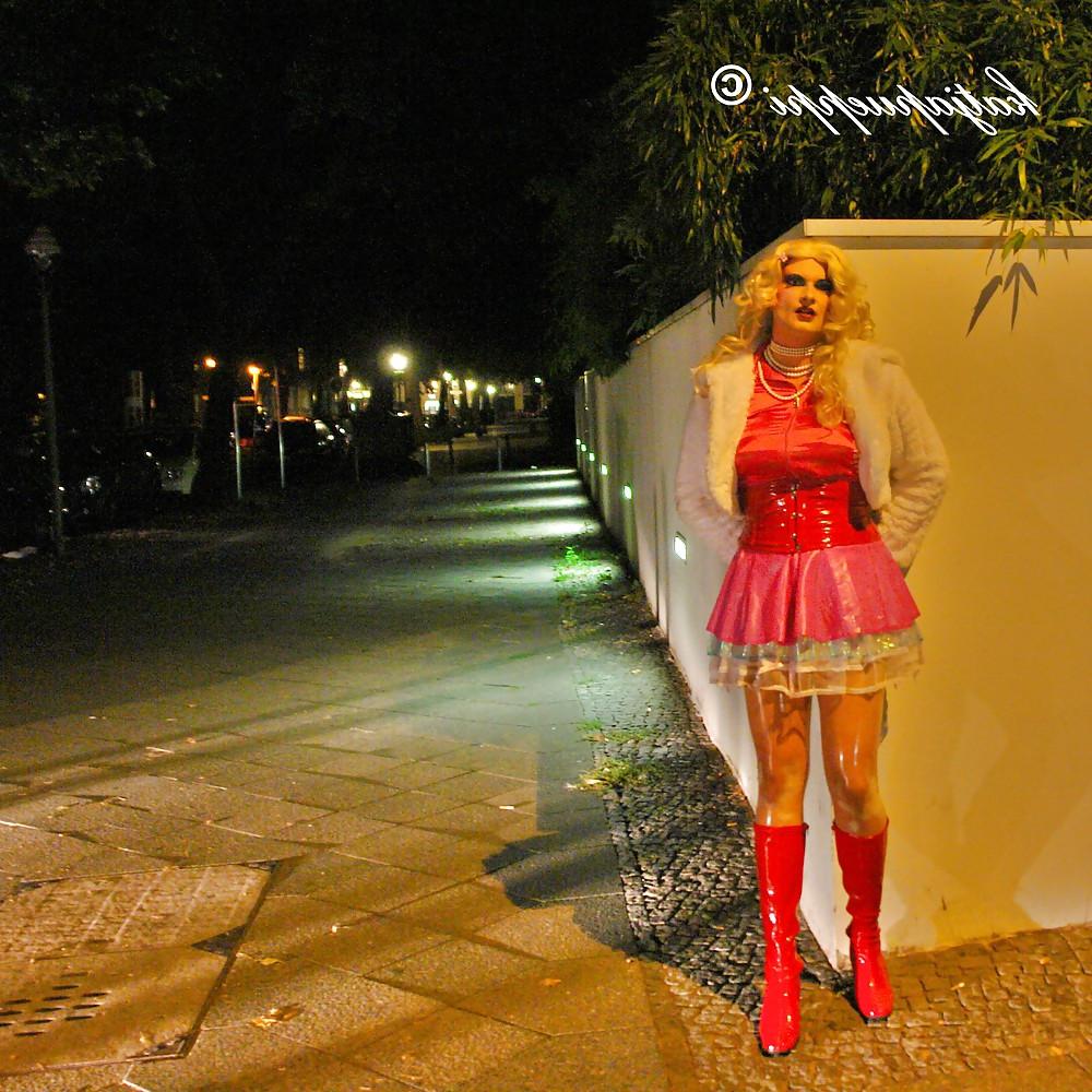 8P Real prostitute tgirl on street of berlin