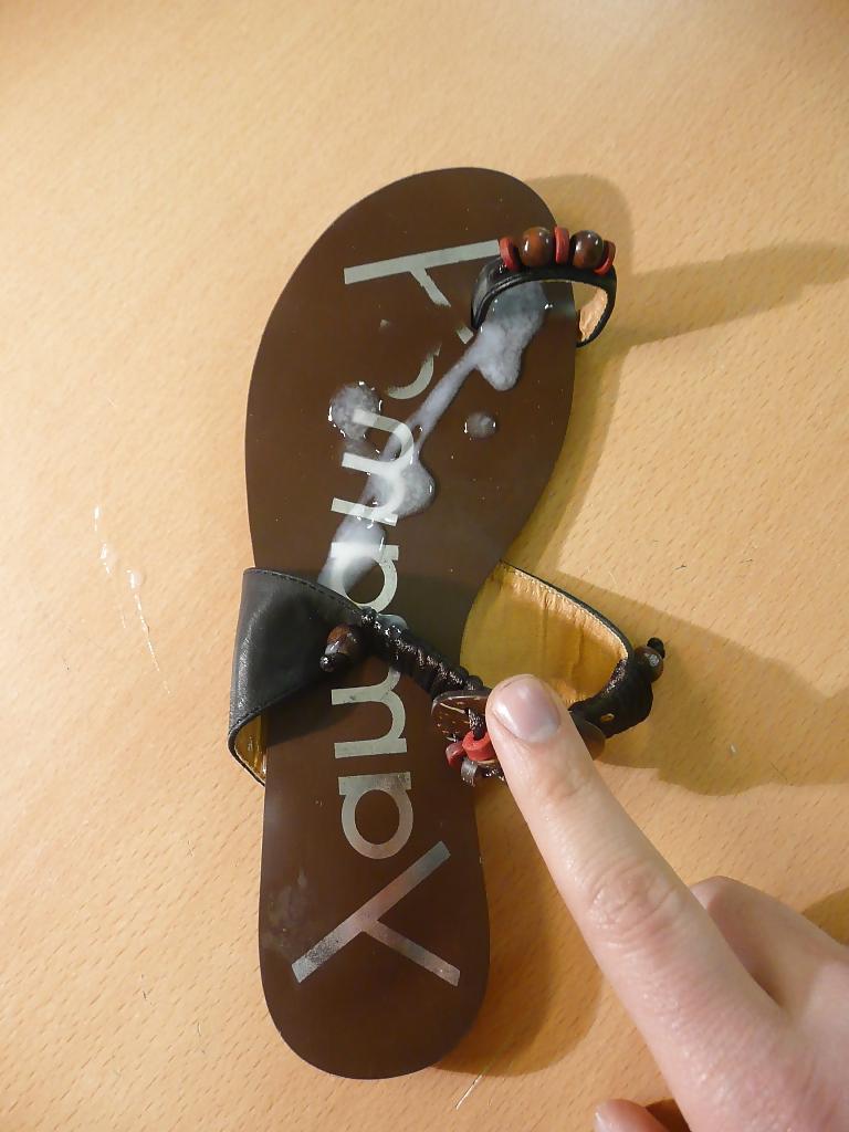 11P Fuck and cum toe loop sandals bought on internet