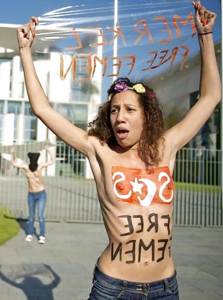 22P Femen Berlin 1xHot 1xMatterOfTaste 1xUgly