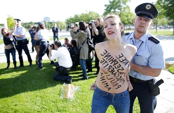 22P Femen Berlin 1xHot 1xMatterOfTaste 1xUgly