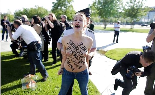 22P Femen Berlin 1xHot 1xMatterOfTaste 1xUgly