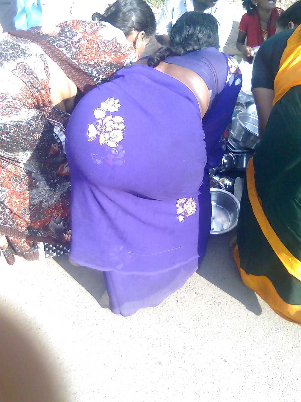 6P Indian Aunty Bend Over Ass in Saree