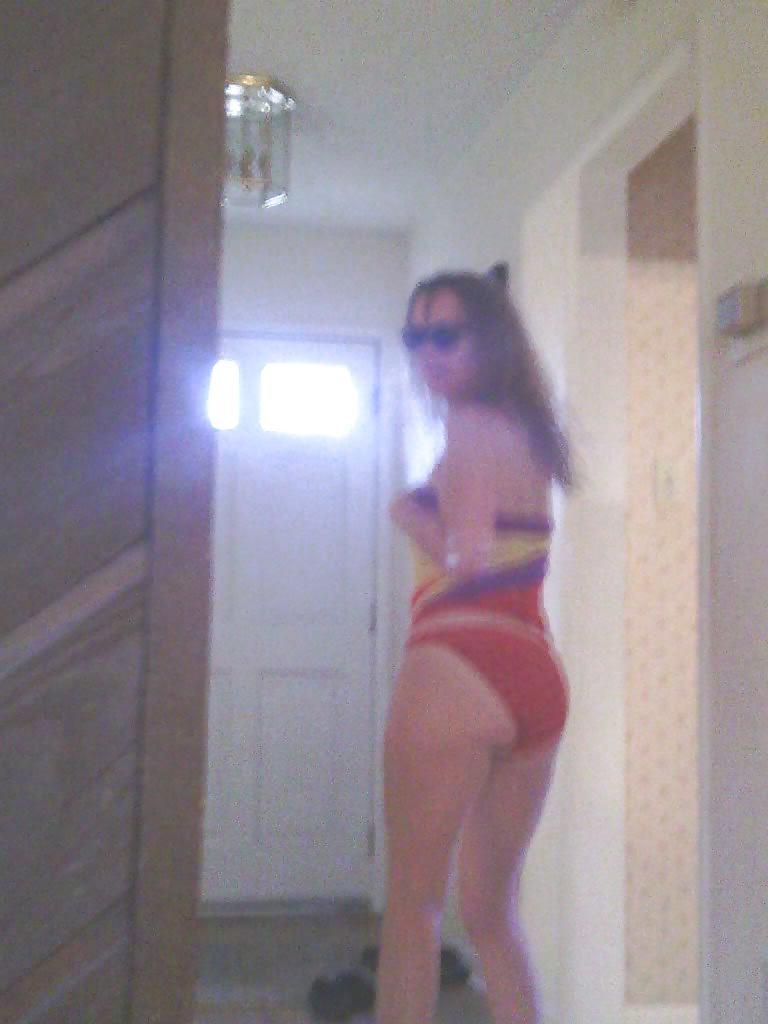 14P Homemade Brunette Mature Wife