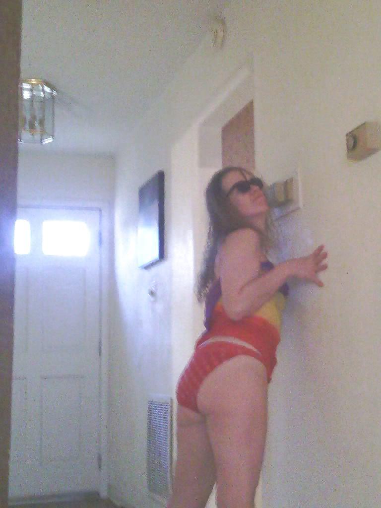 14P Homemade Brunette Mature Wife