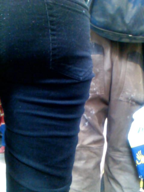 25P Voyeur - more beauties on transit.