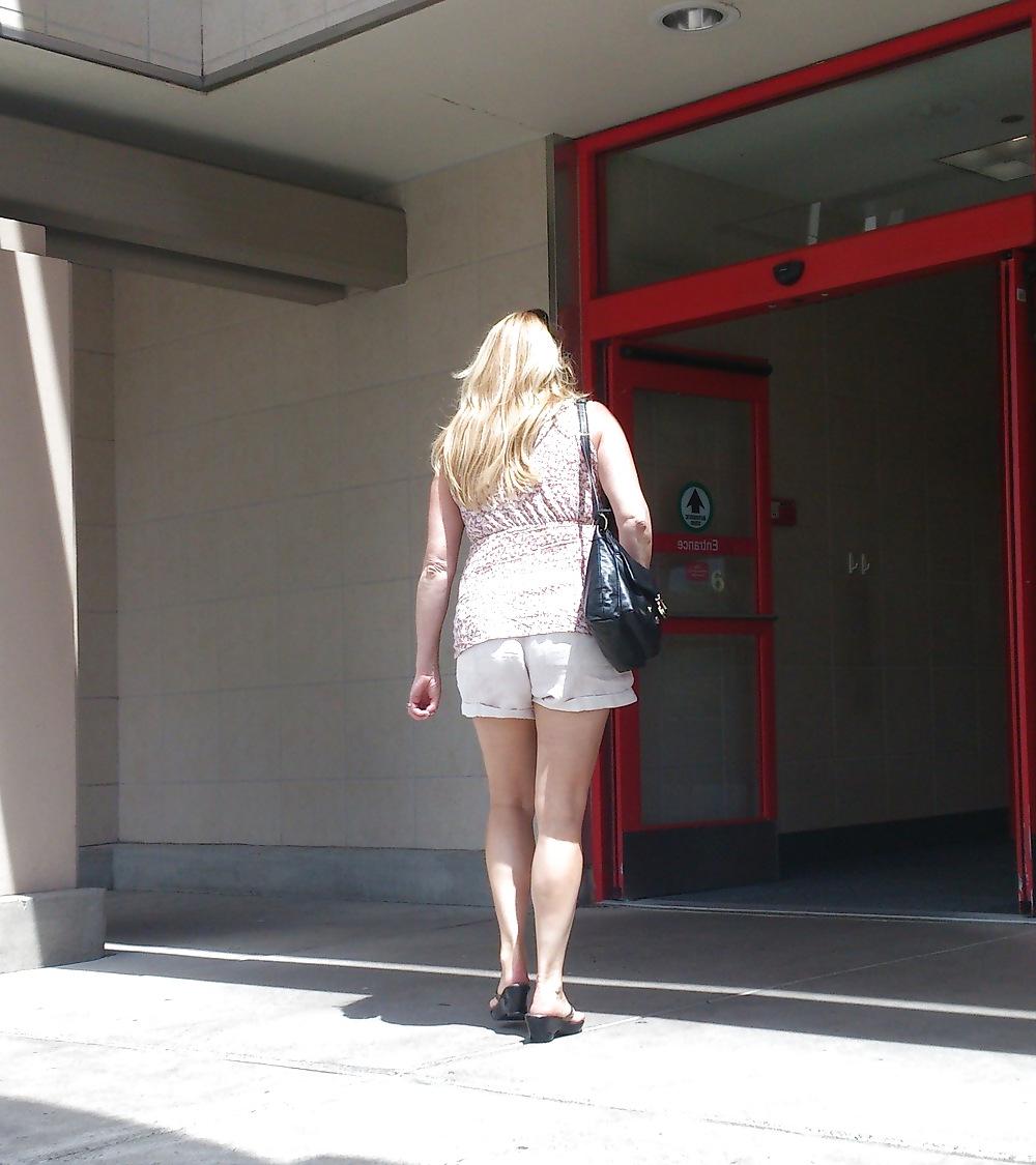 20P Voyeur Pics 10 - Mall Chicks