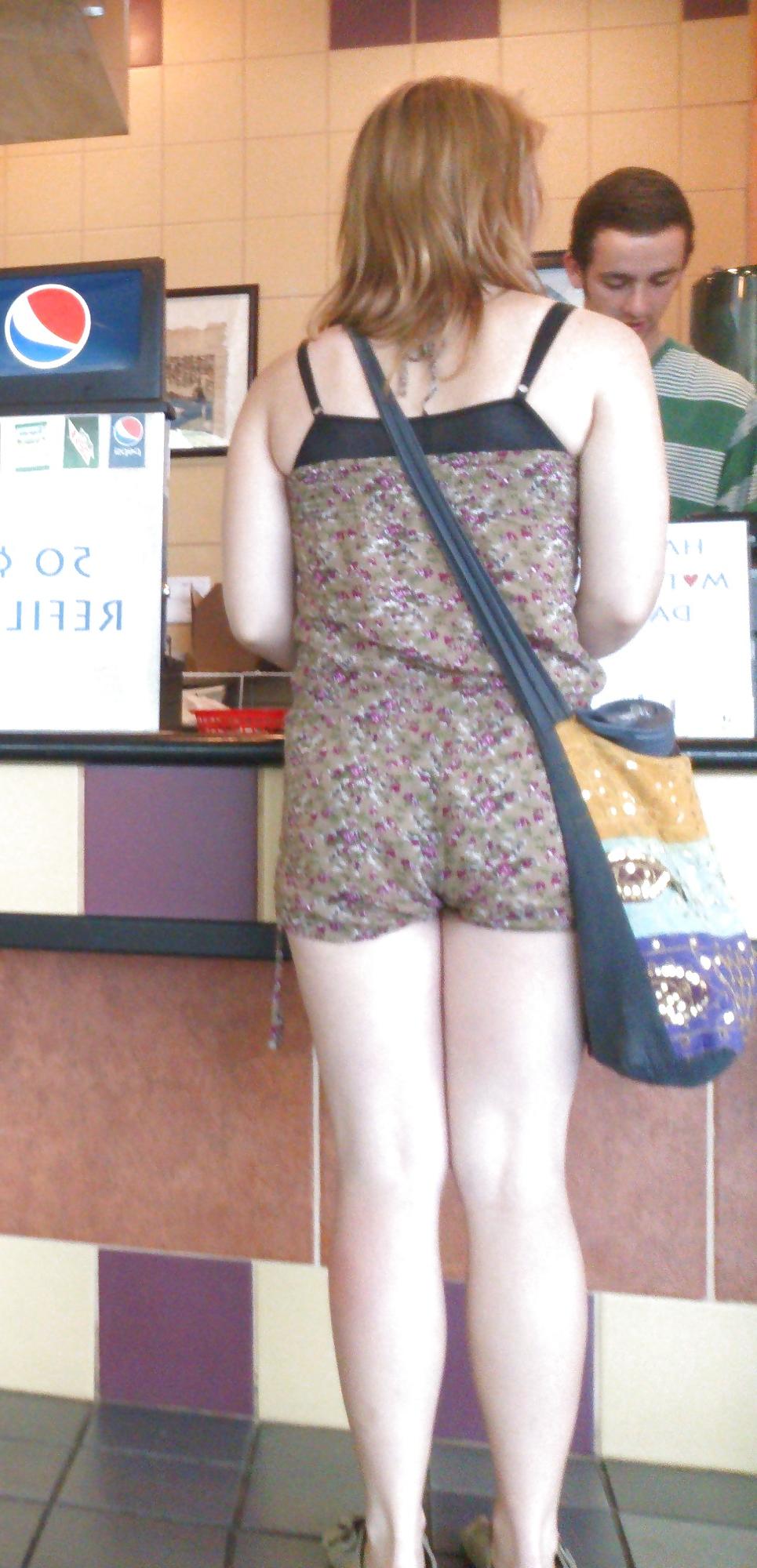 20P Voyeur Pics 10 - Mall Chicks