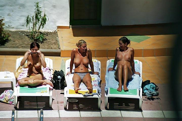 25P The pool at my hotel