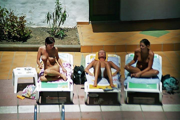 25P The pool at my hotel