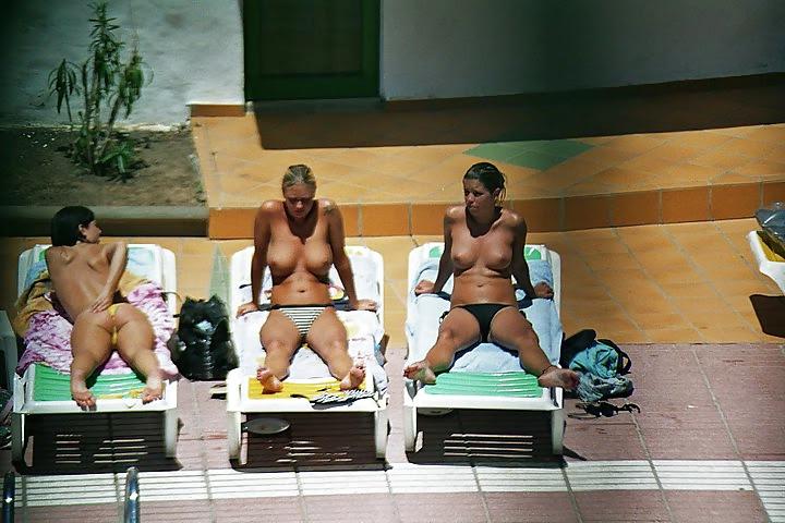 25P The pool at my hotel