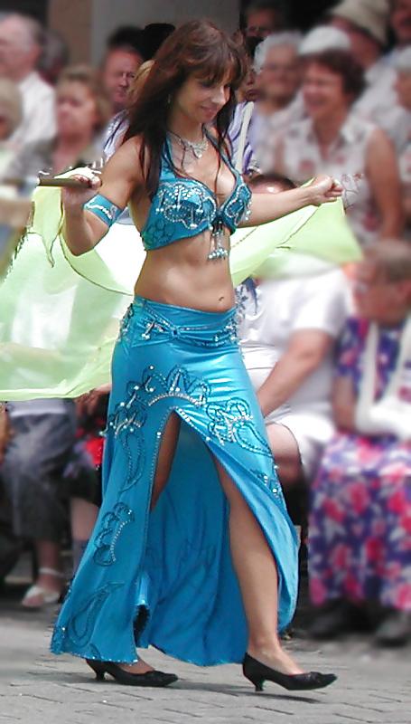 7P Two german belly dancer woman on street parade - 2010