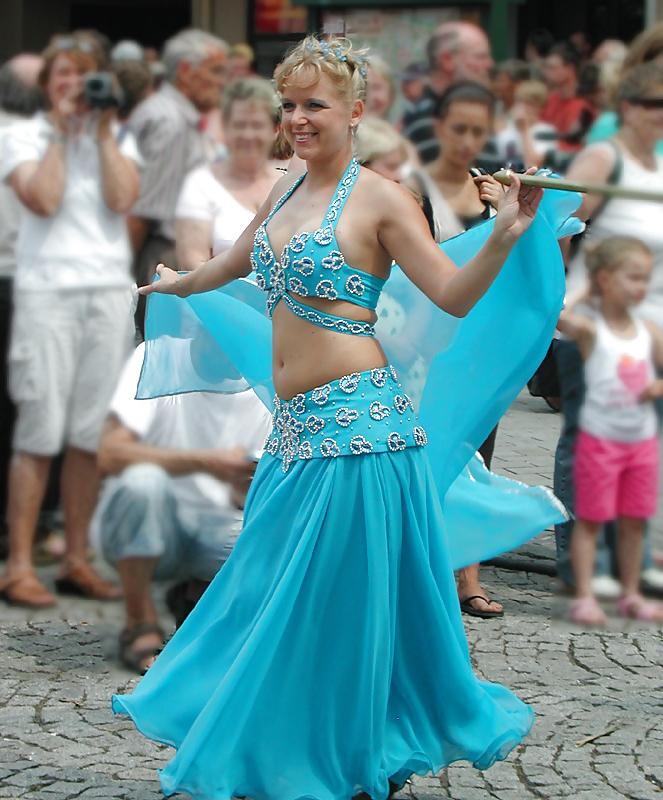 7P Two german belly dancer woman on street parade - 2010