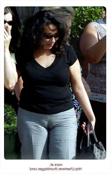 24P Fotze frisst Hose - cameltoe