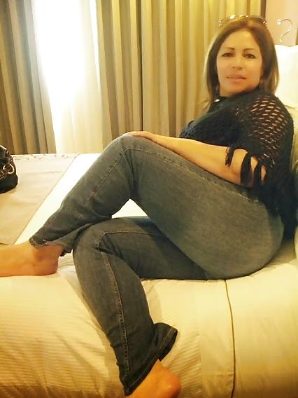 25P Gorgeous cougar latina