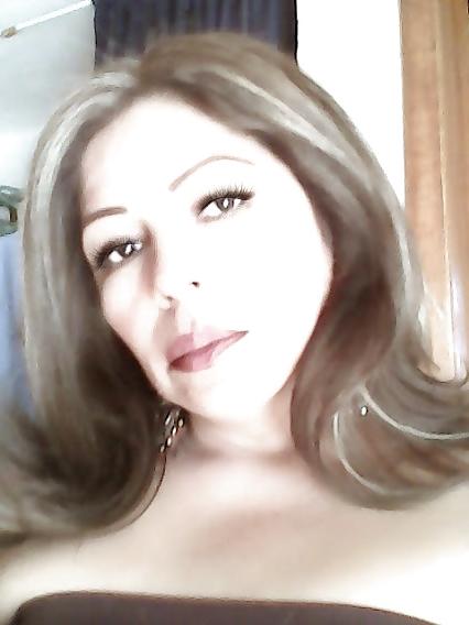 25P Gorgeous cougar latina