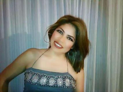 25P Gorgeous cougar latina