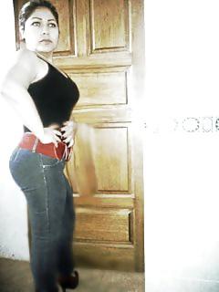 25P Gorgeous cougar latina