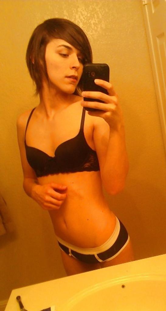 7P Just  ne.Short hair