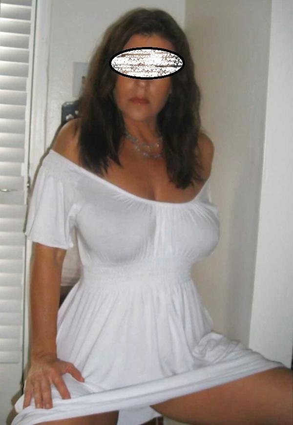 17P Latina cougar with ass