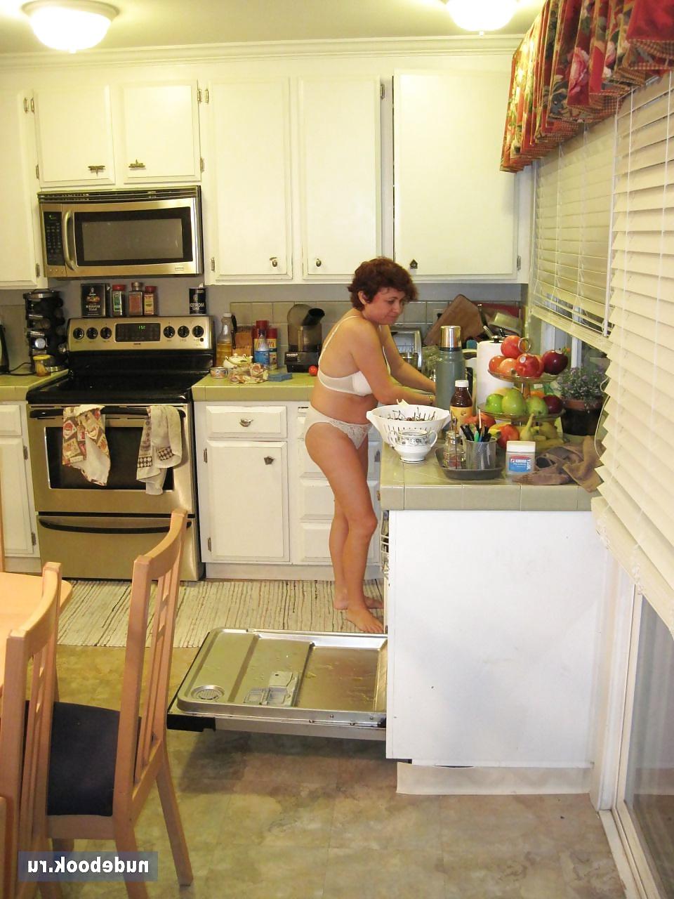 25P Russian married slut Anna Nikolaeva, now lives in the U.S.19