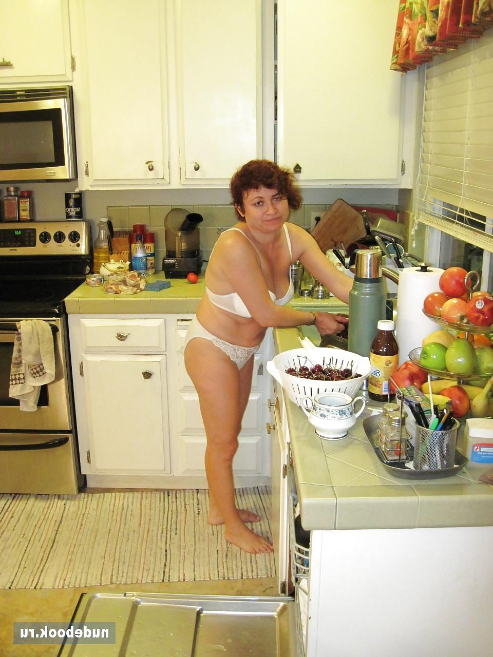 25P Russian married slut Anna Nikolaeva, now lives in the U.S.19