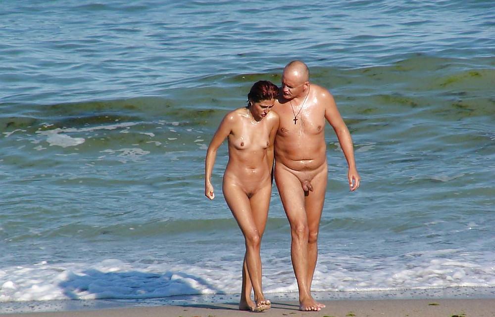 19P Naked couple 17.
