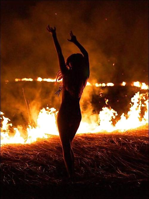 16P Perfect Storm - Beautiful Women and Fire - Soft