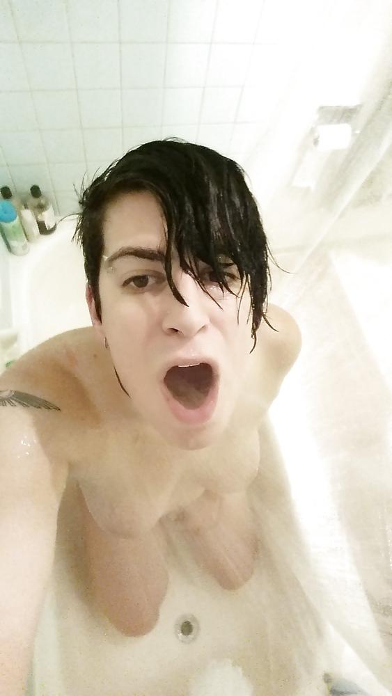 11P Shower time 