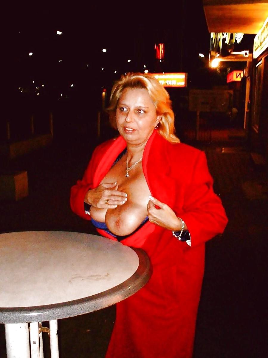 25P Hot Matures Show Their Stuff