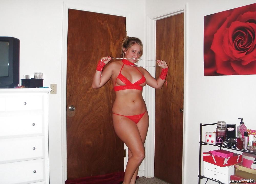 25P College Girlfriend Likes to Show