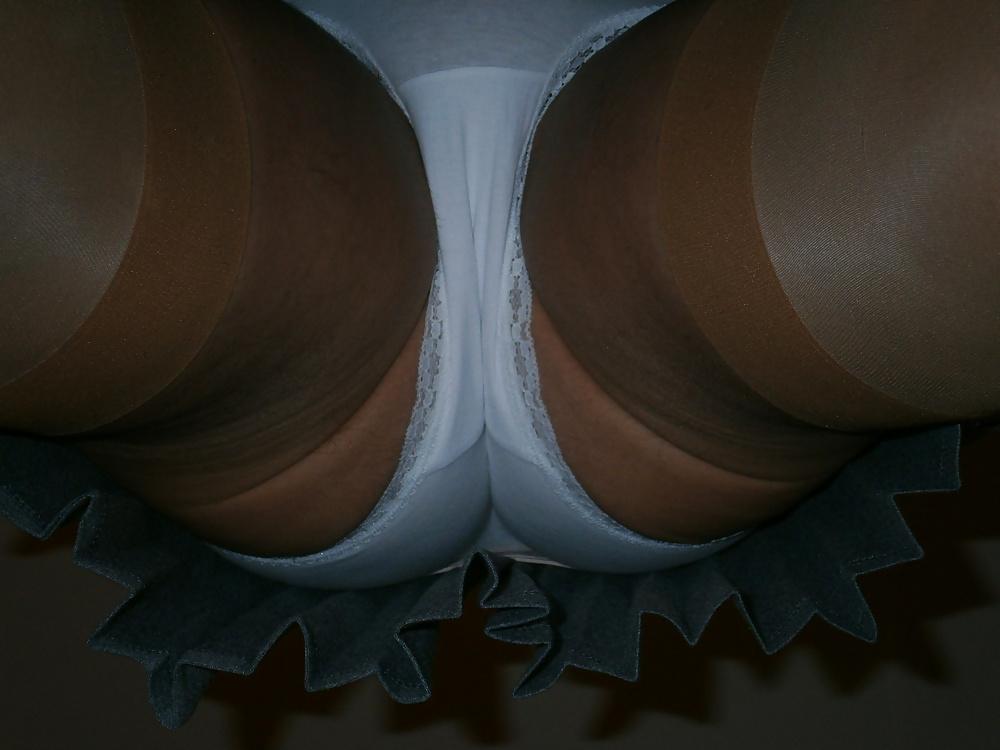 22P White panty fun inn Dundee hotel