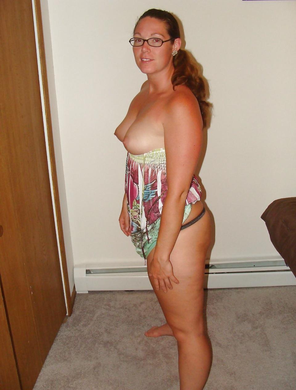 25P Lots Of Corrine And Her Perfect Ass