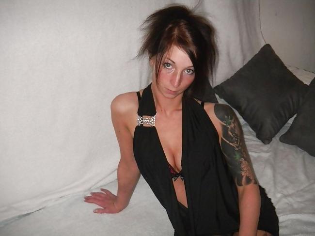 25P Sexy escort girl from Berlin with hot tattoos