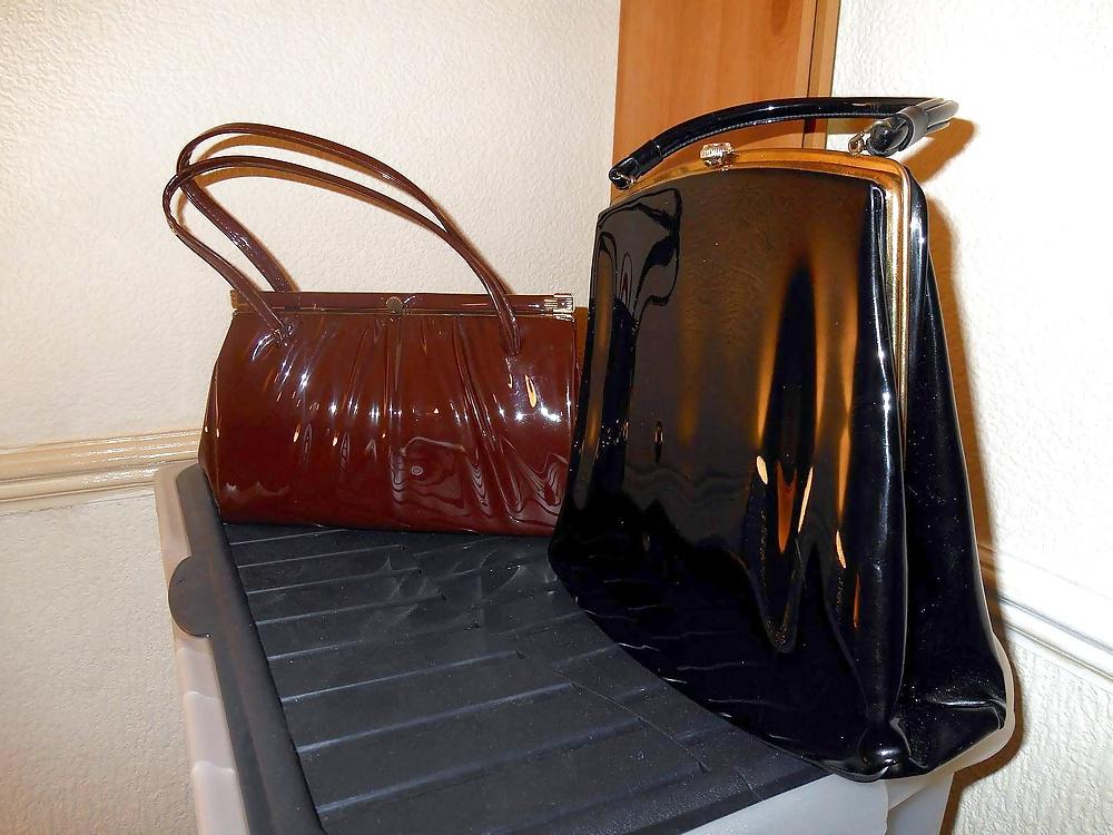 15P More sex with Vintage shiny handbags:
