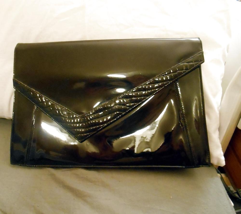 15P More sex with Vintage shiny handbags: