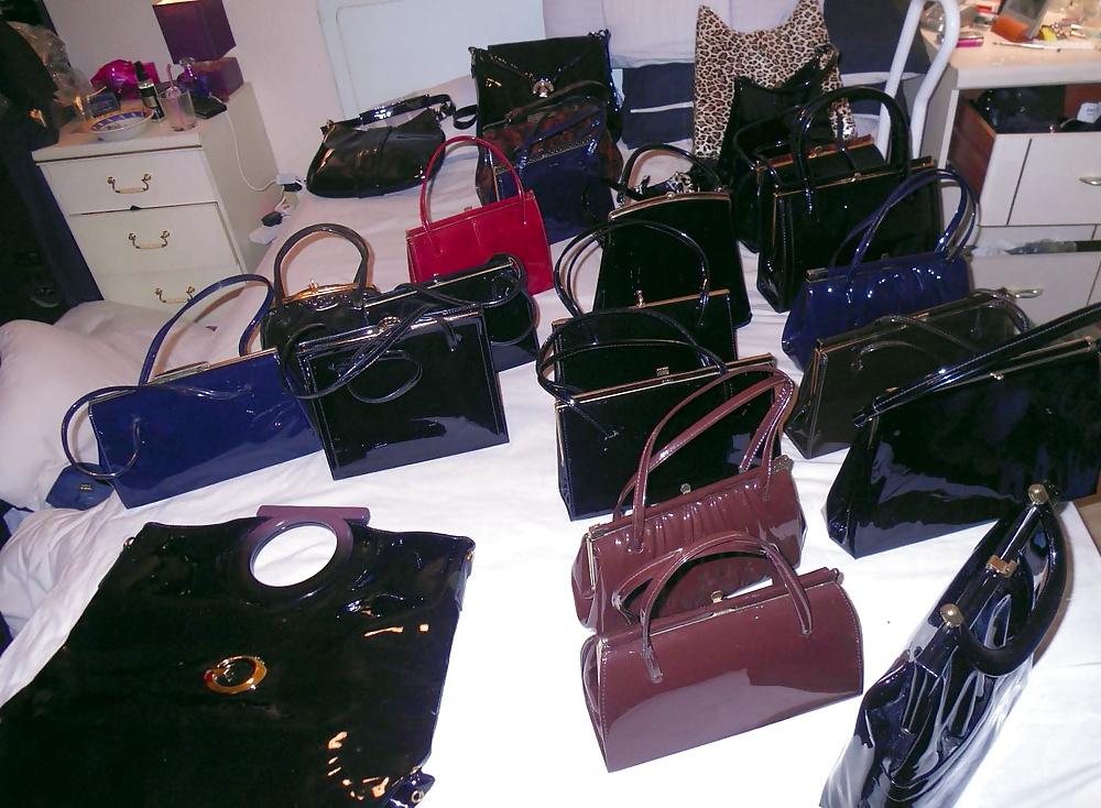 15P More sex with Vintage shiny handbags: