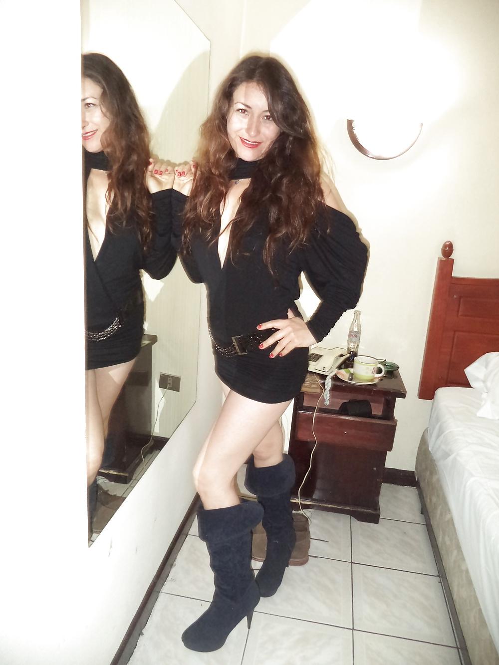 24P Latina cougar perfection