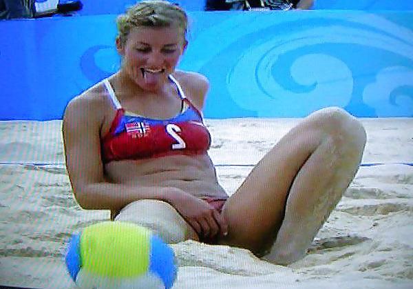 25P Well timed photos