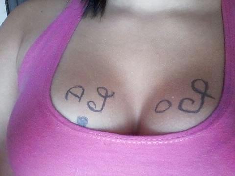 25P Boobs cleavages tits hooters
