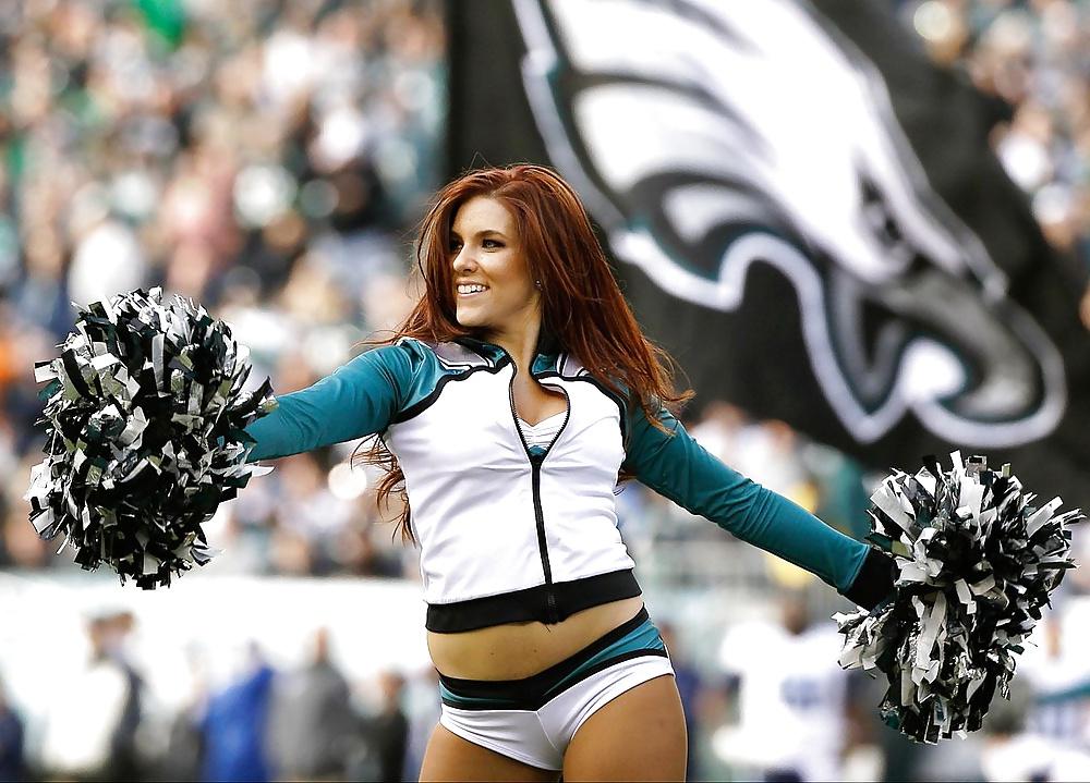 25P Cheerleaders & Hooters Girls-Pantyhose & Camel Toes