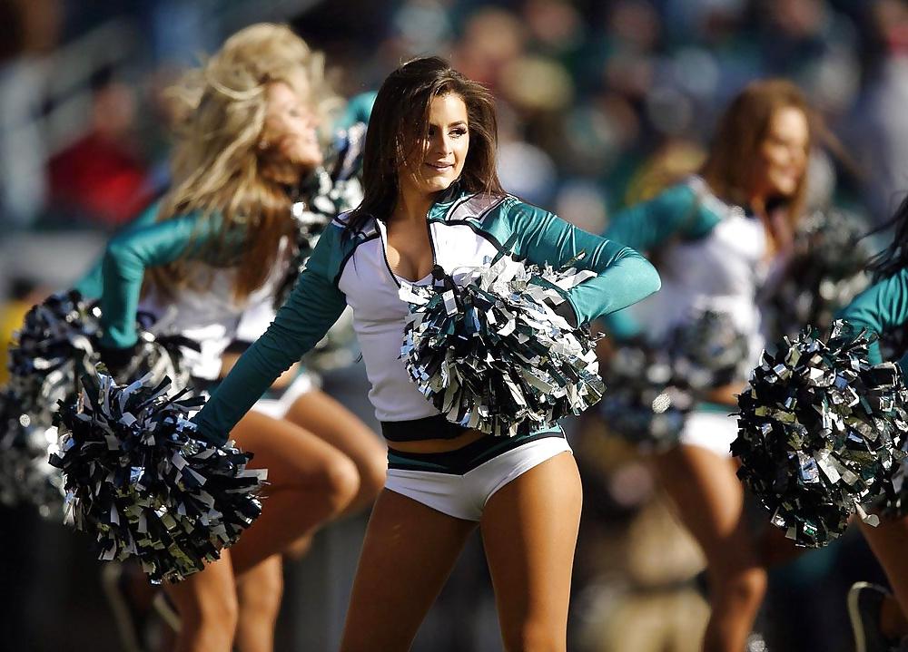 25P Cheerleaders & Hooters Girls-Pantyhose & Camel Toes