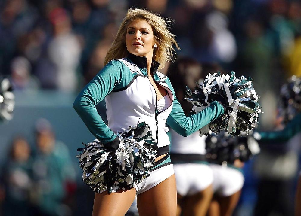 25P Cheerleaders & Hooters Girls-Pantyhose & Camel Toes