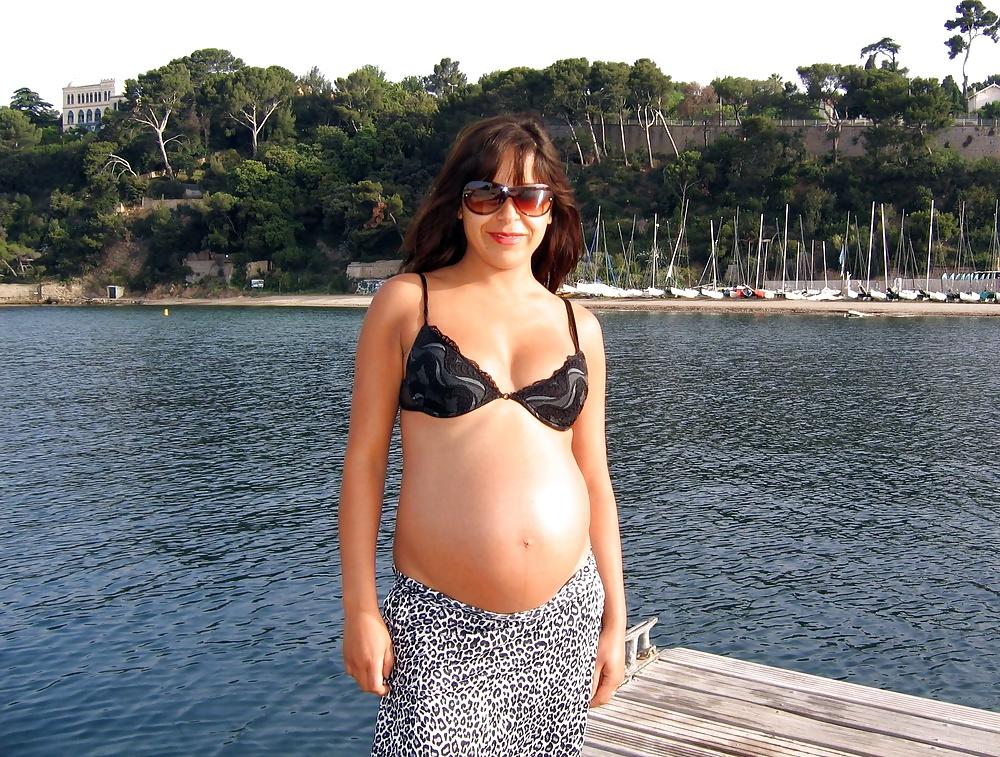 25P Belly dancer...holiday pictures