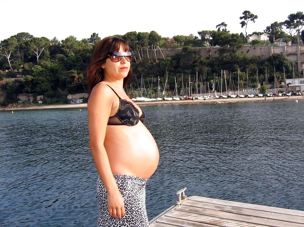 25P Belly dancer...holiday pictures