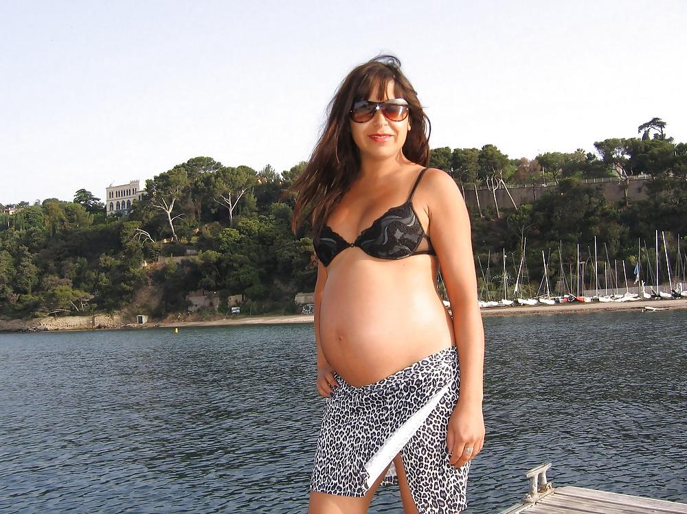 25P Belly dancer...holiday pictures