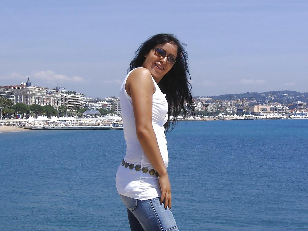 25P Belly dancer...holiday pictures