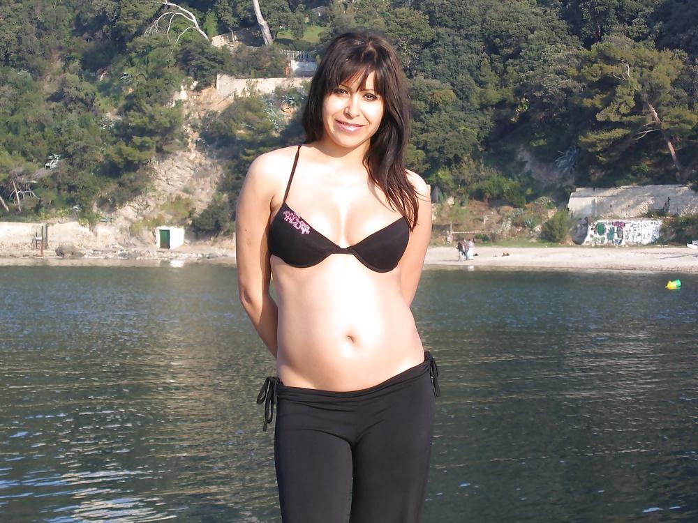 25P Belly dancer...holiday pictures
