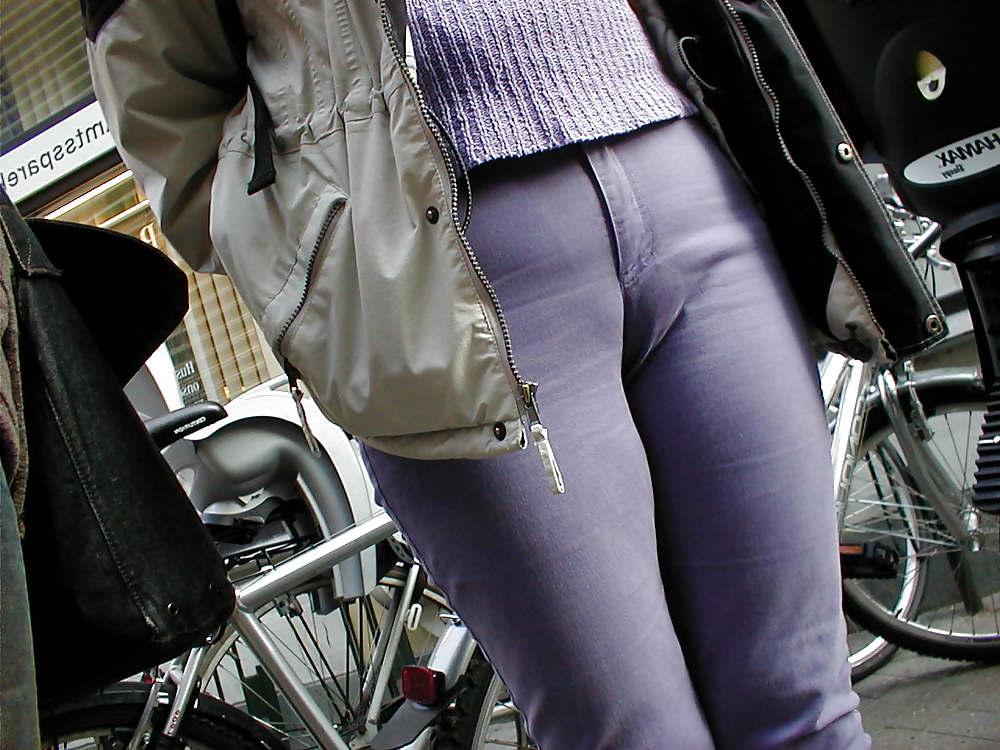 25P Cameltoes want to know what is 2