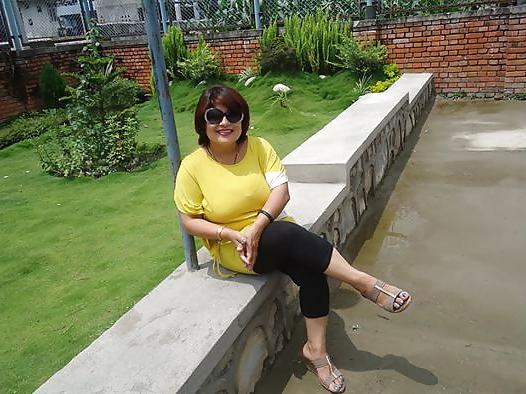 17P MRS SHARMA a hot mom